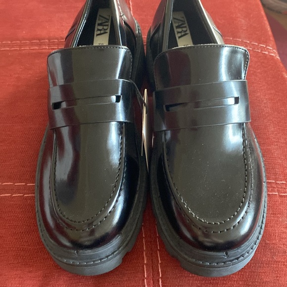 🆕ZARA- Track Sole Loafers/Black- Brand New in Dust Bag: Sz 7.5 - Picture 5 of 11